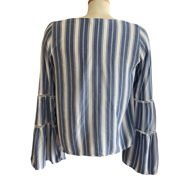 HOLLISTER Blue and White Striped Bell Sleeve Long Sleeve Top Women’s Medium - Picture 3 of 7